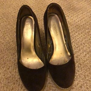 Bcbg pumps brown suede
